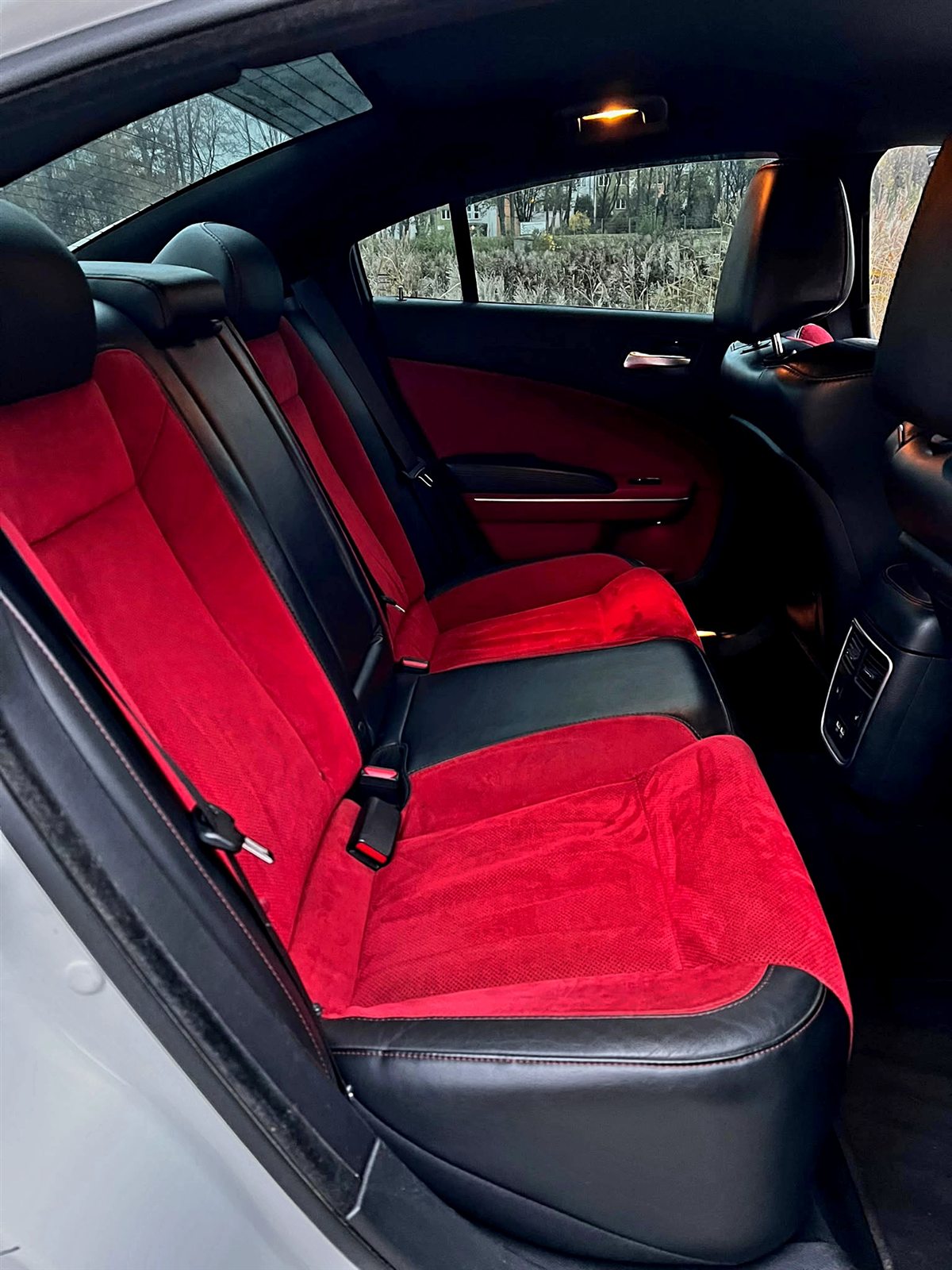Dodge Charger Scat Pack - tylna kanapa
